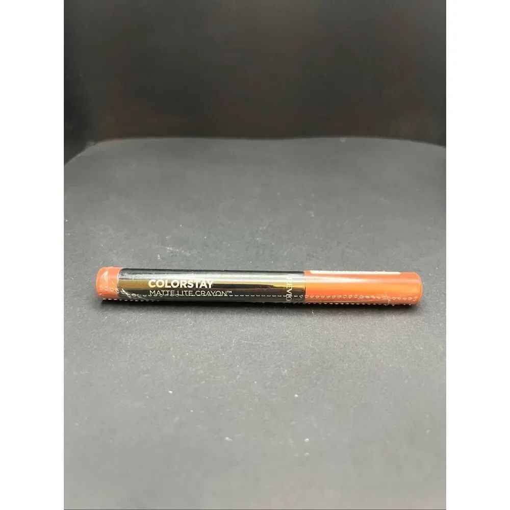 New Sealed Revlon Colorstay Matte Lite Crayon 001 Tread Lightly